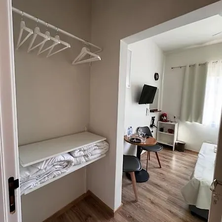 Lägenhet Smart Comfort Roomn7 With Private Bathroom In Location 250m