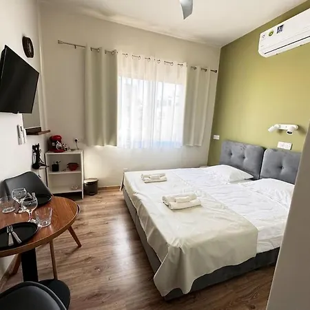 Apartment Smart Comfort Roomn7 With Private Bathroom In Location 250m Limassol