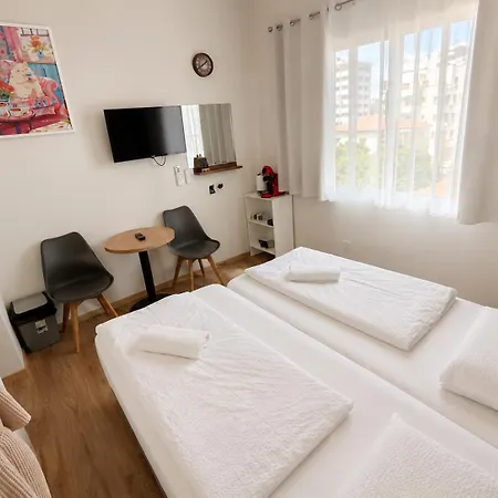 Apartamento Smart Comfort Roomn7 With Private Bathroom In Location 250m Limassol